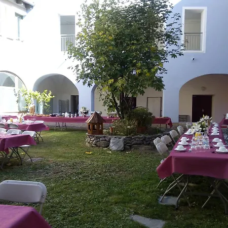 Le Prieure Hotel 2*