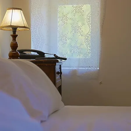 Le Prieure Hotel 2*